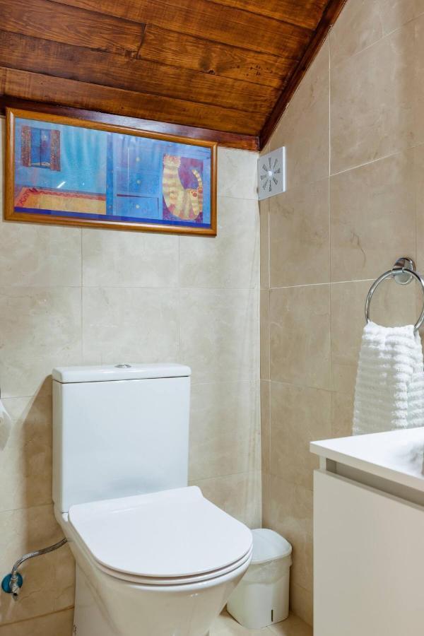 Traditional Villa In S Pedro , Estoril Alapraia エクステリア 写真